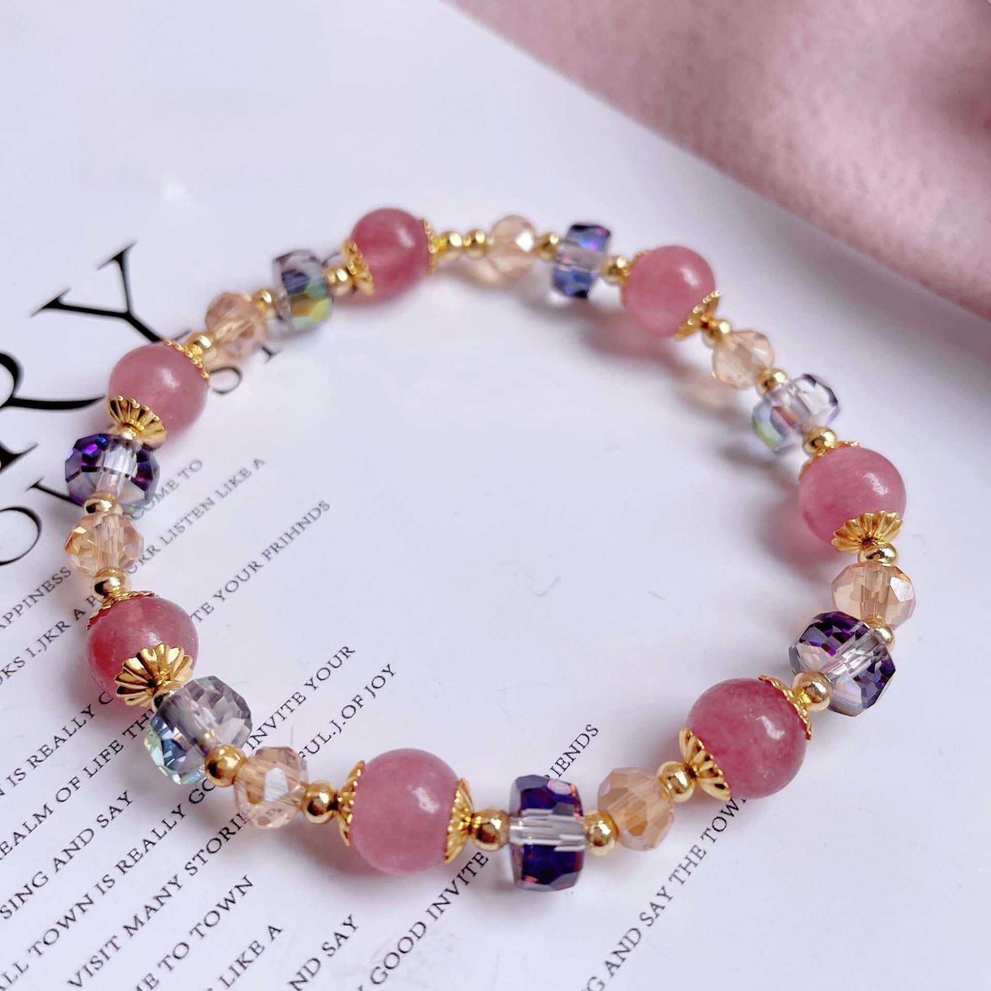 A 05 BRACELET BAGS